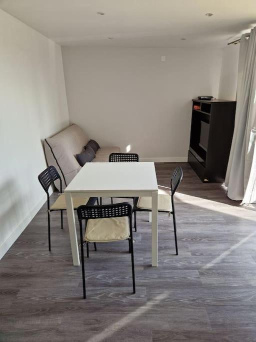 Appartement 2 Pieces Renove Avec Acces Piscine Peymeinade Εξωτερικό φωτογραφία